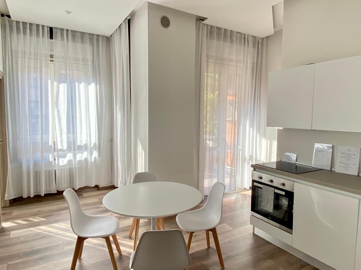 Suite Boutique Moscova Milan Bagian luar foto