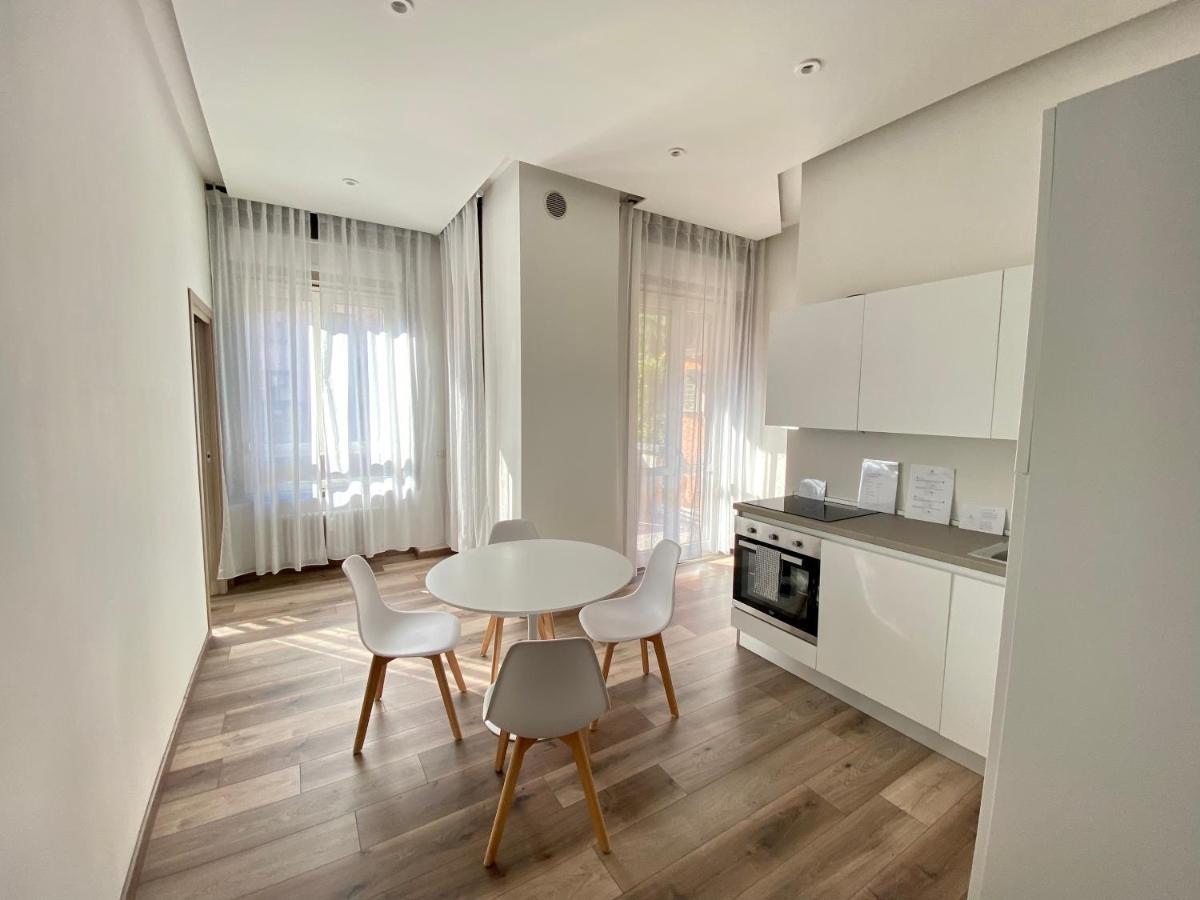 Suite Boutique Moscova Milan Bagian luar foto