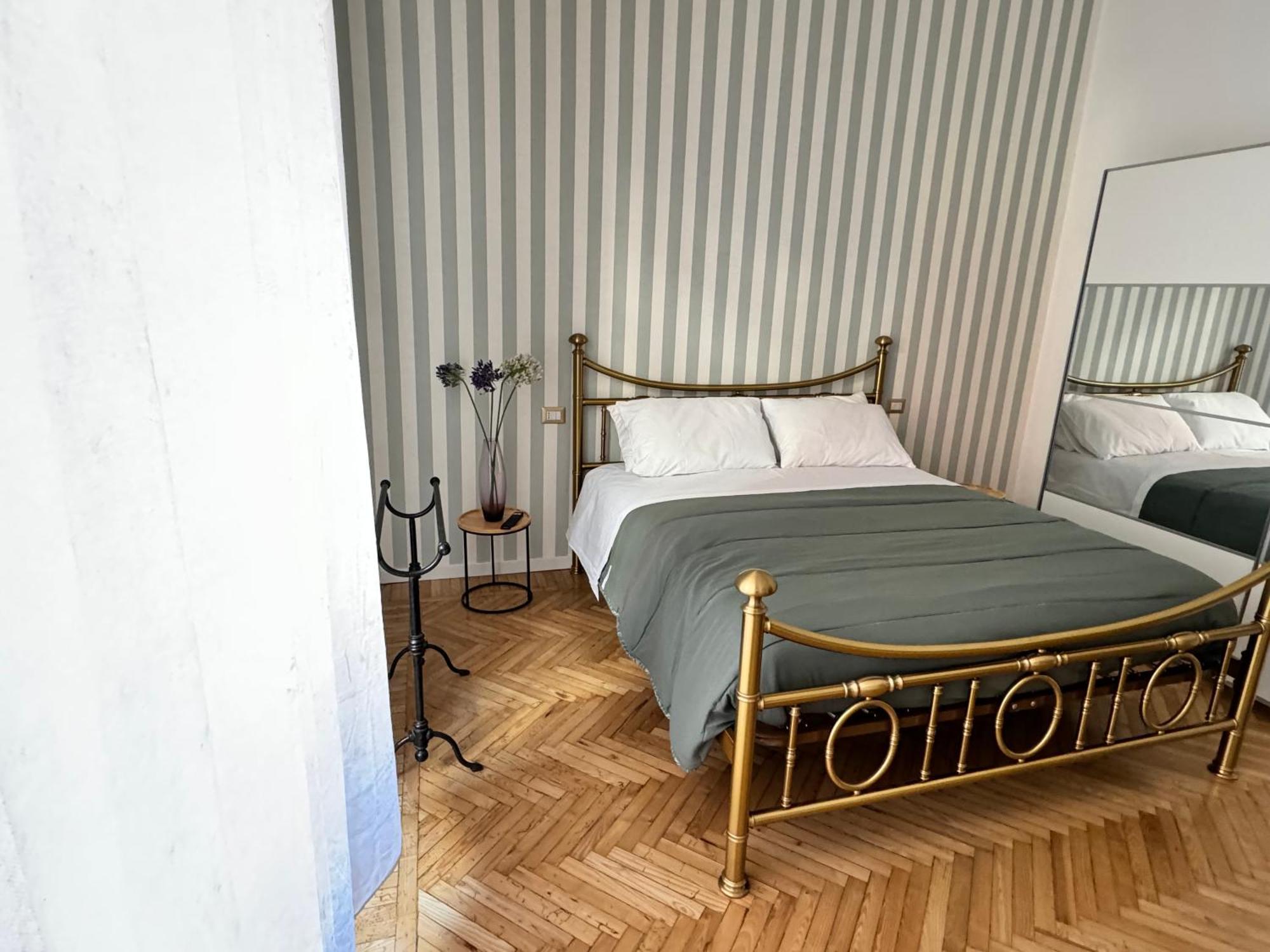 Suite Boutique Moscova Milan Bagian luar foto